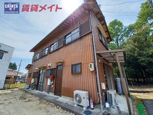 吉川テラスハウスA号の物件外観写真